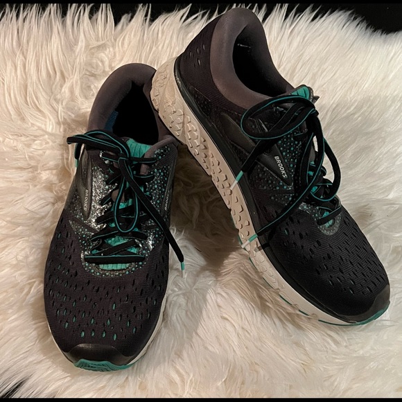 Brooks Shoes - Brooks Womens Glycerin 16 1202781D081 Lace Up Black Running Shoes Size 10D